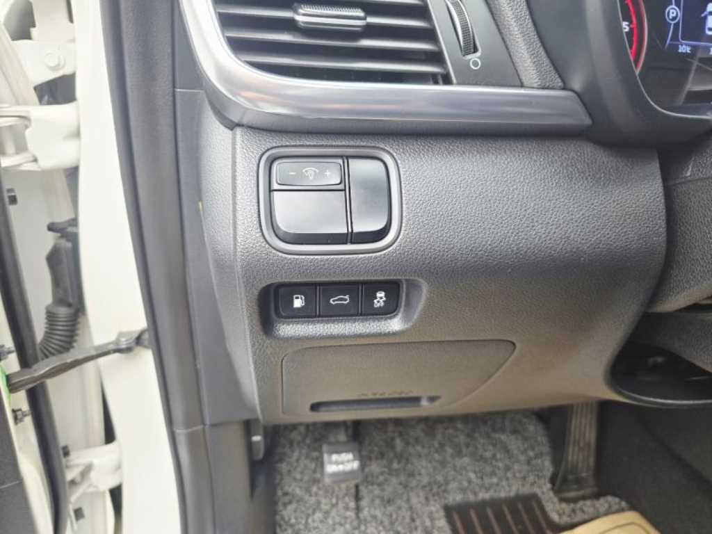 KIA K5 - Vista 10