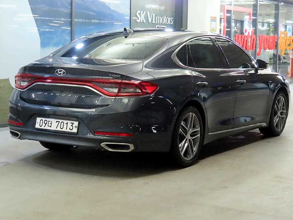 HYUNDAI Grandeur - Vista 4