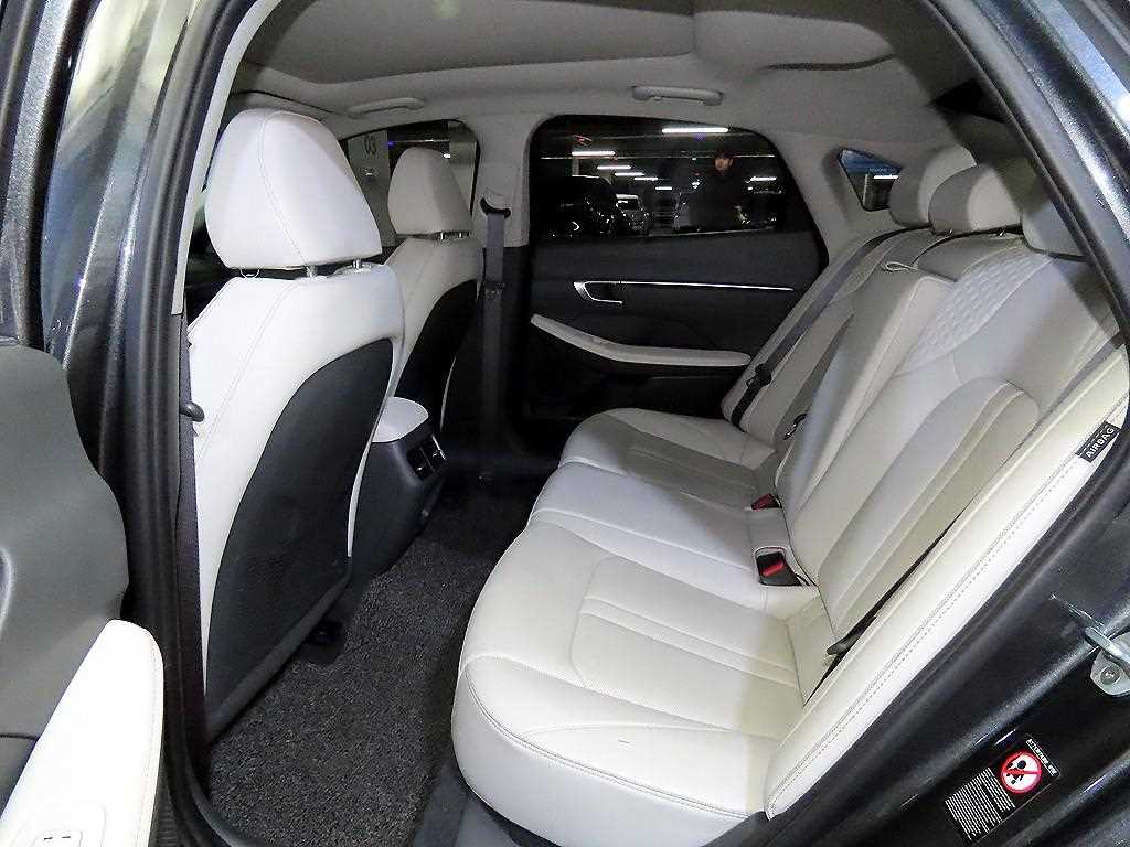 HYUNDAI Sonata - Vista 8