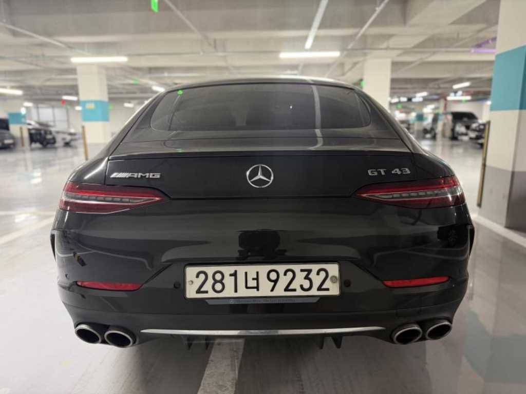 Mercedes Benz AMG GT - Vista 5