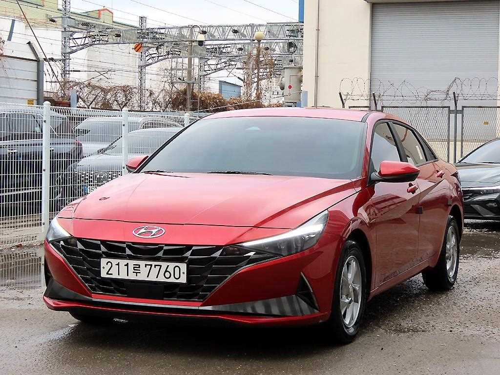 HYUNDAI Avante - Vista 2