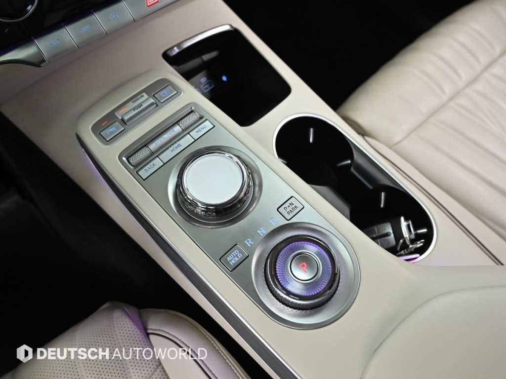 Genesis GV70 - Vista 9