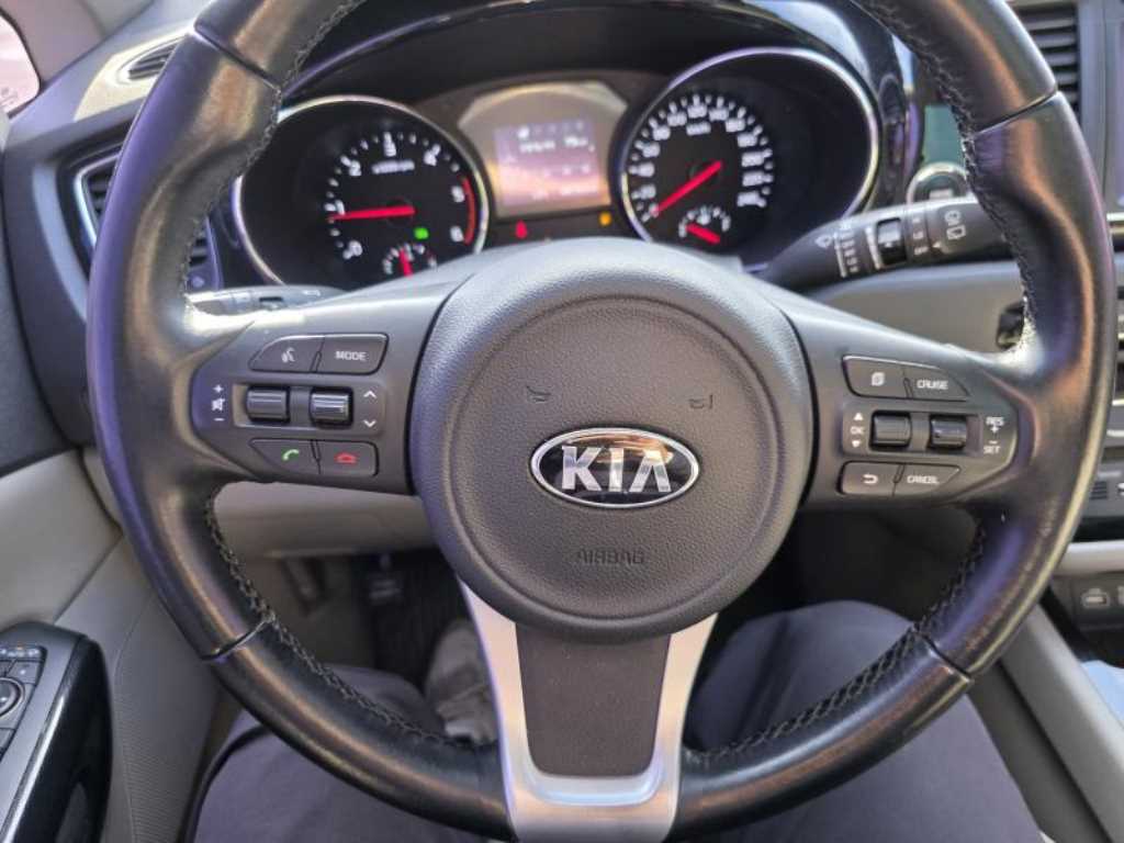 KIA Carnival 2016 Gris - Importación desde Corea - HF Imports Iquique - Foto 16