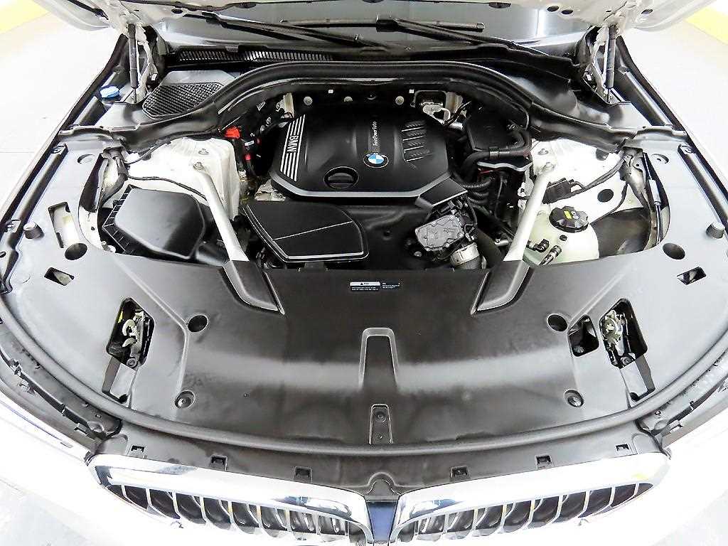 BMW Gran Turismo 2019 Blanco - Importación desde Corea - HF Imports Iquique - Foto 19