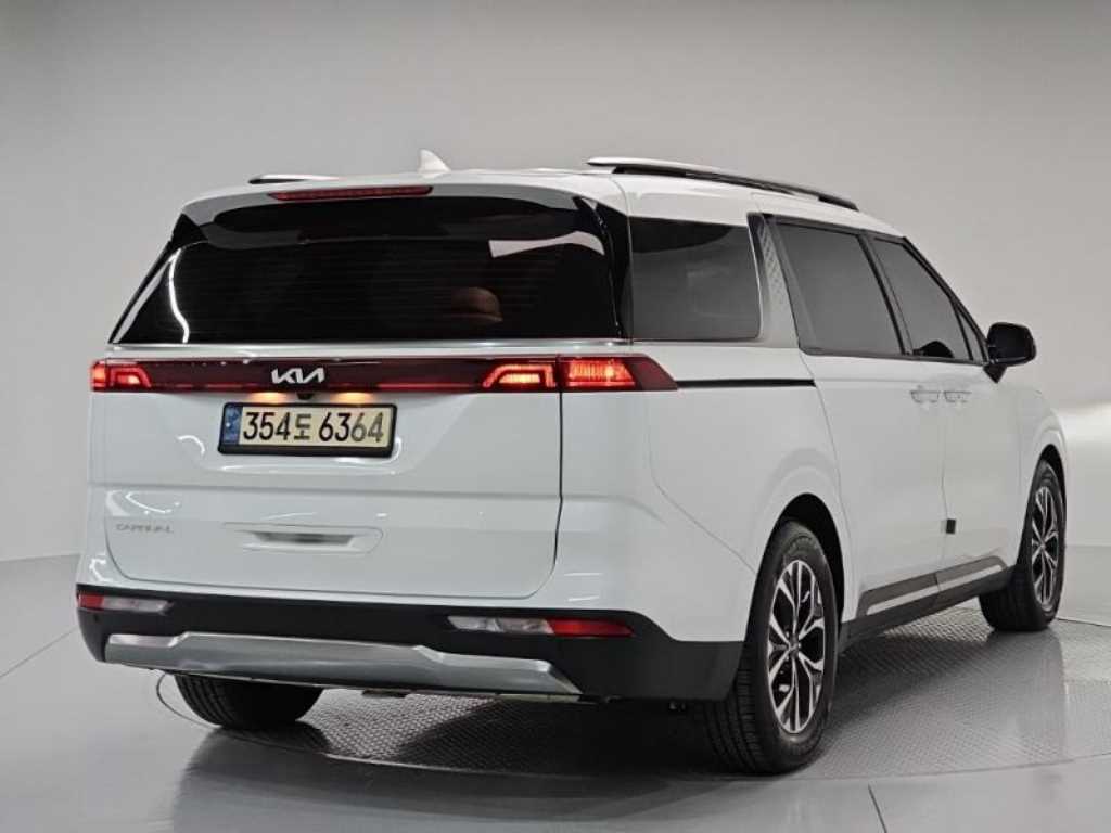 KIA Carnival - Vista 5