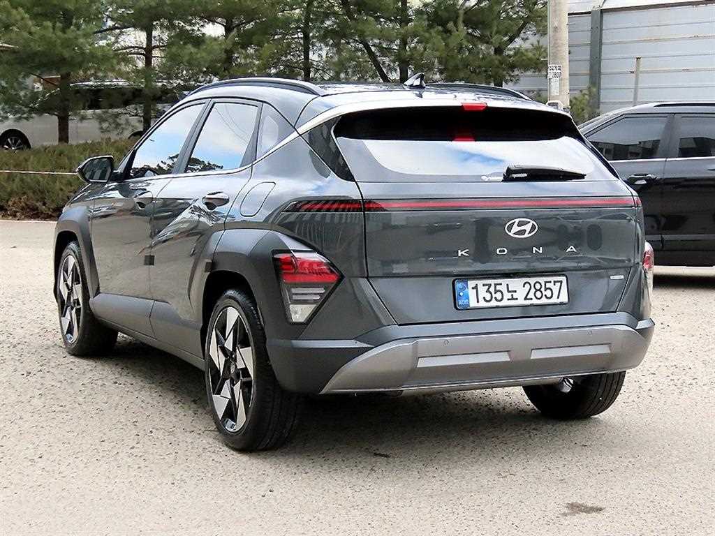 HYUNDAI Kona - Vista 3