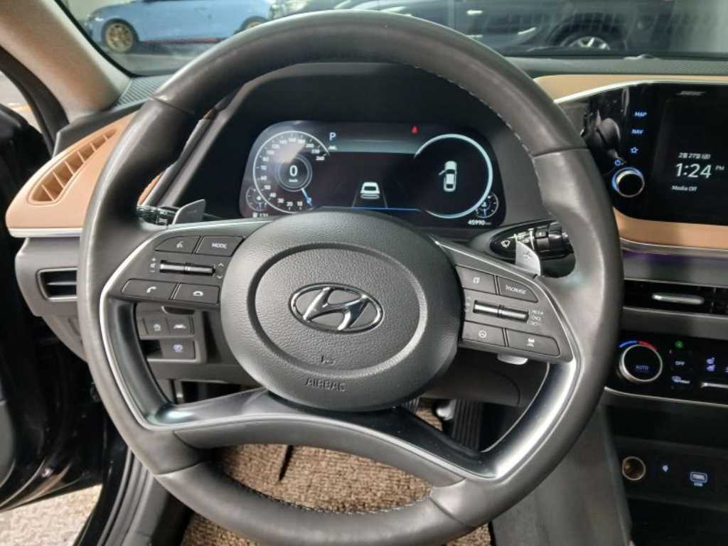 HYUNDAI Sonata - Vista 8