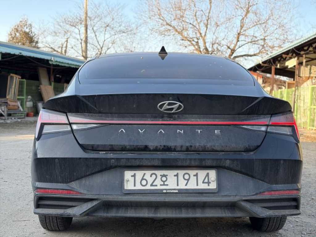 HYUNDAI Avante - Vista 4