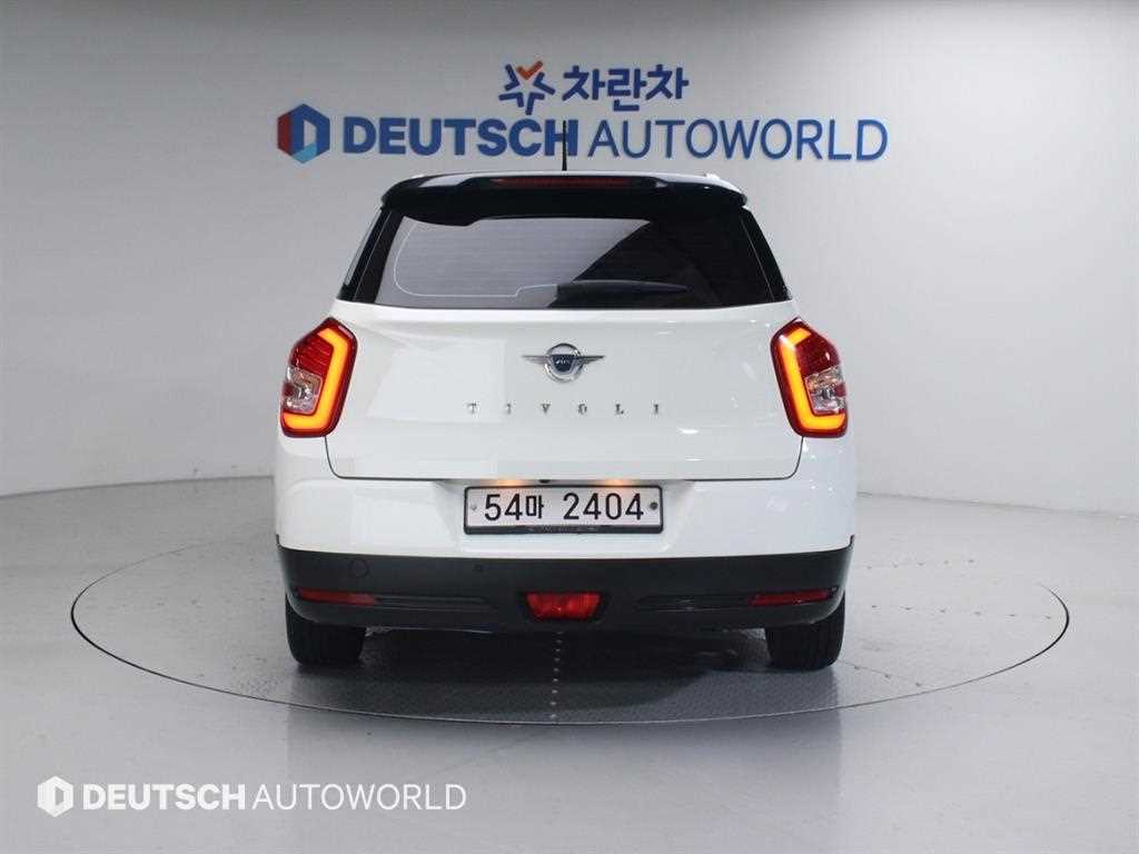 Ssangyong Tivoli - Vista 4
