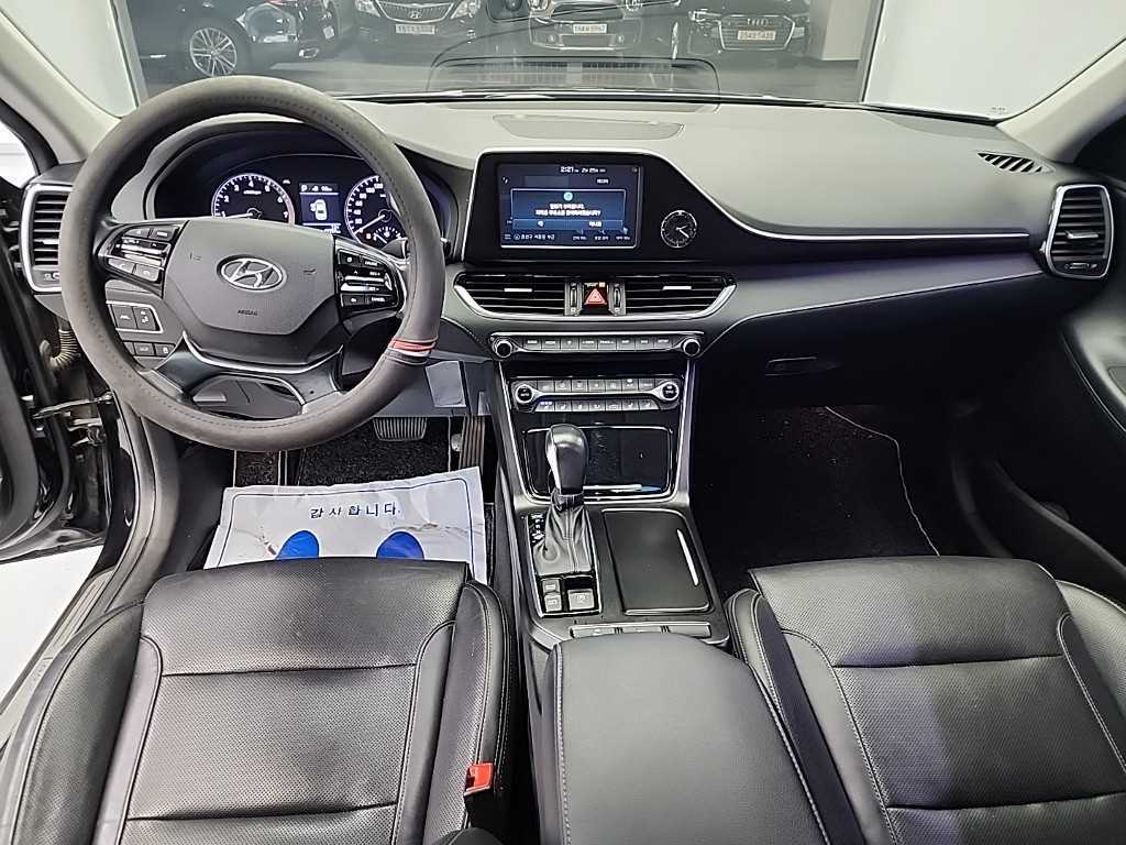 HYUNDAI Grandeur - Vista 7