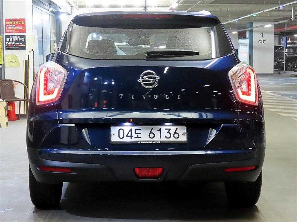 Ssangyong Tivoli - Vista 5
