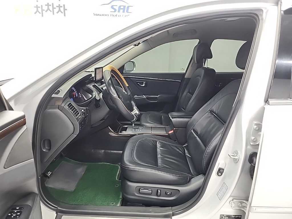 HYUNDAI Grandeur - Vista 11