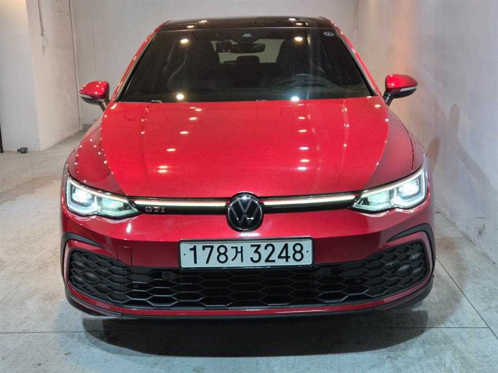 Volkswagen Golf 2022 Rojo - Importación desde Corea - HF Imports Iquique - Foto 1