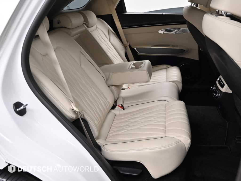 Genesis GV70 - Vista 12