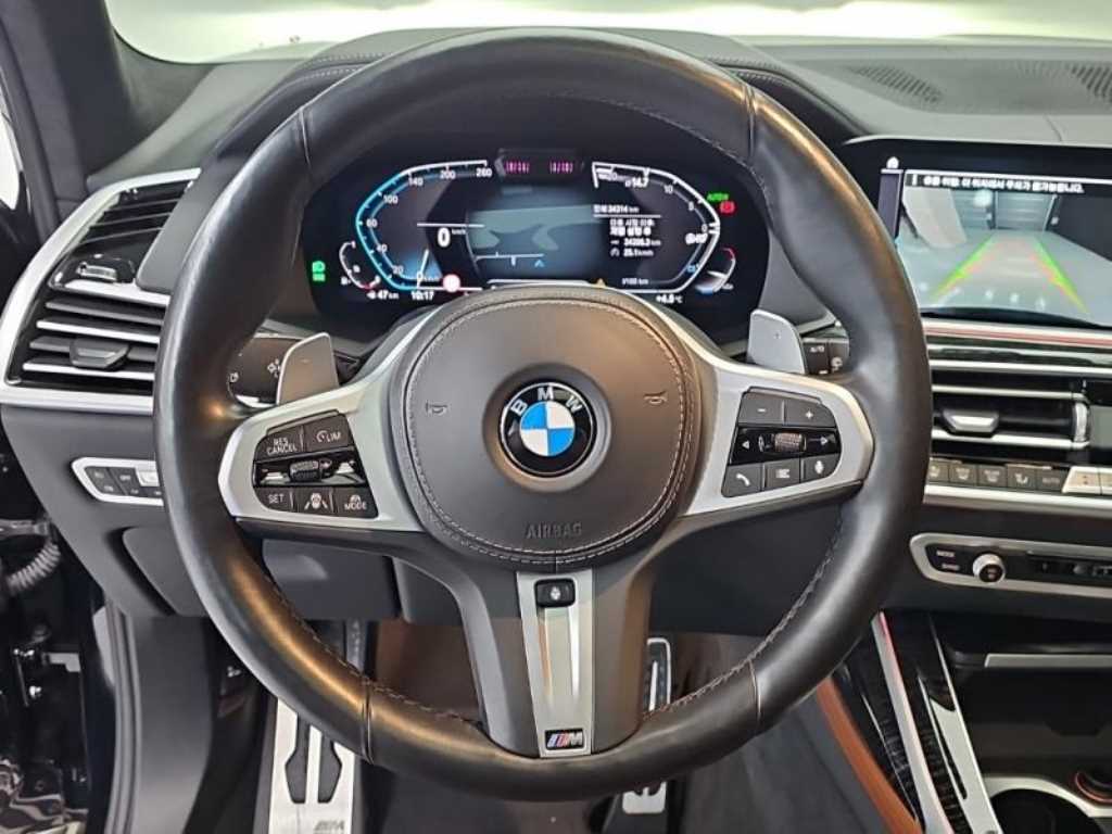 BMW X7 - Vista 8