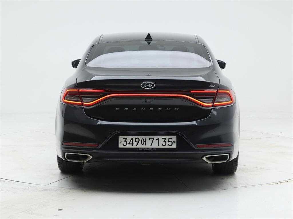 HYUNDAI Grandeur - Vista 5