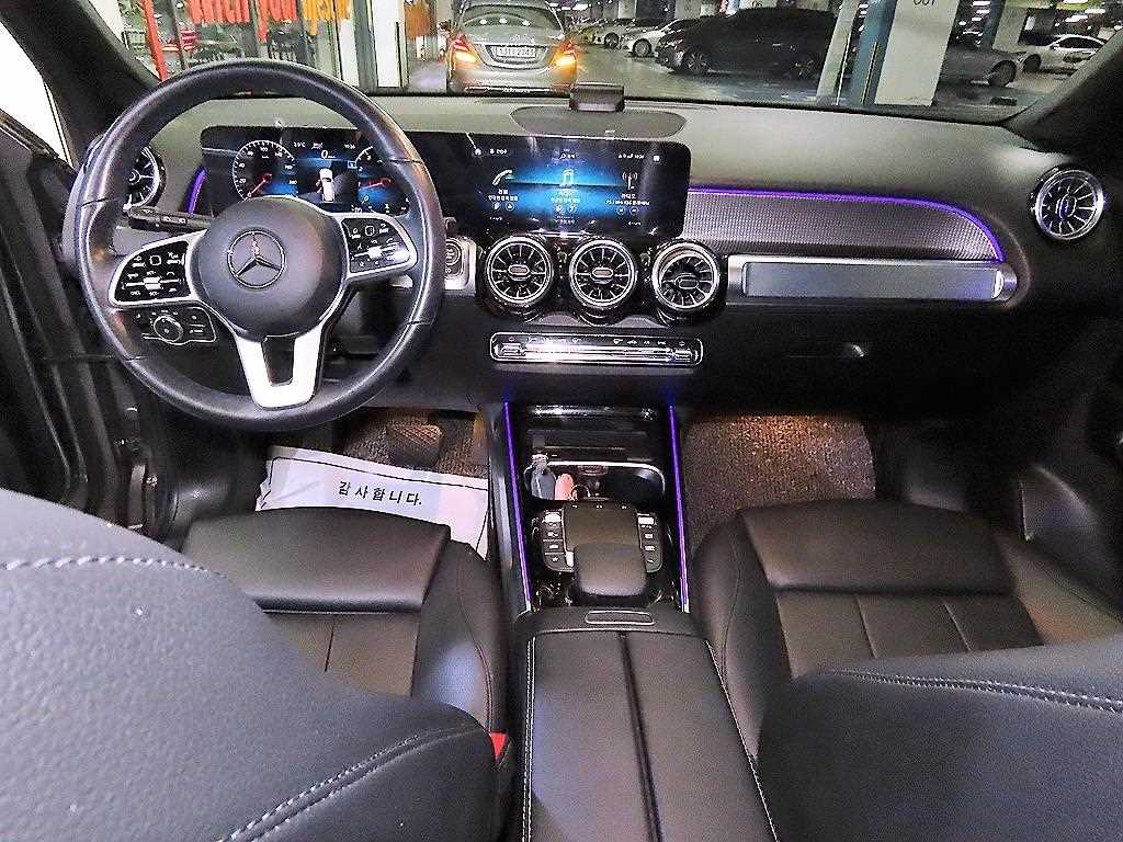 Mercedes Benz GLB Class - Vista 10