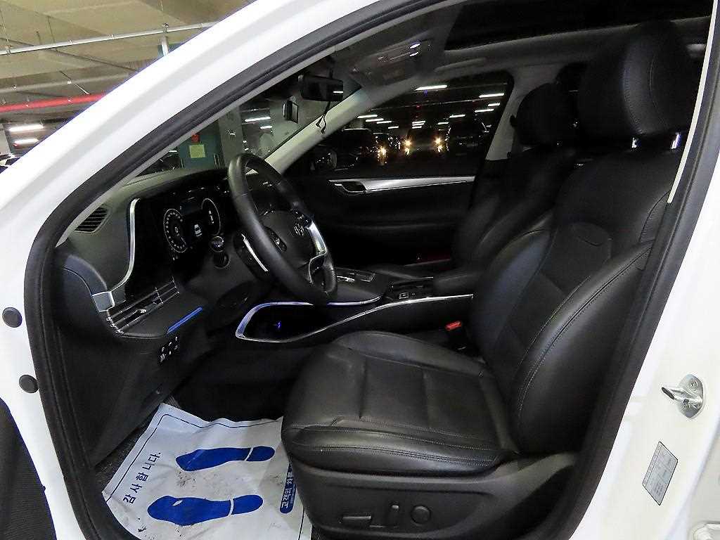 HYUNDAI Grandeur - Vista 6