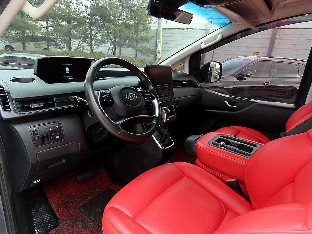 HYUNDAI Staria - Vista 7