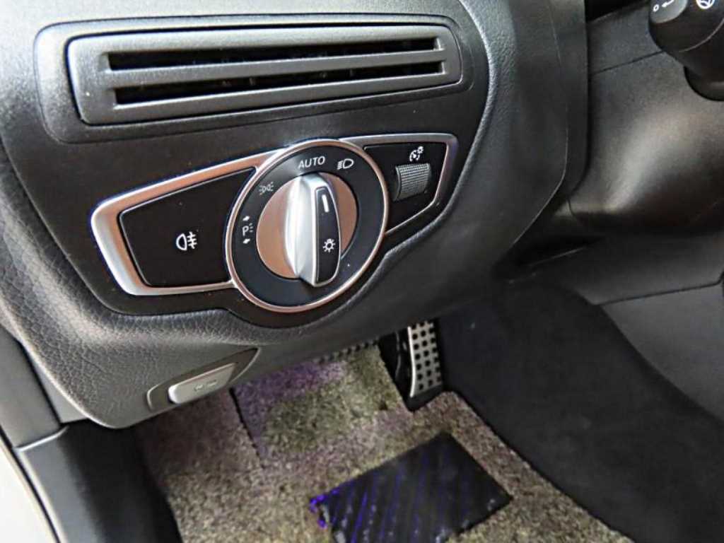 Mercedes Benz GLC Class - Vista 10