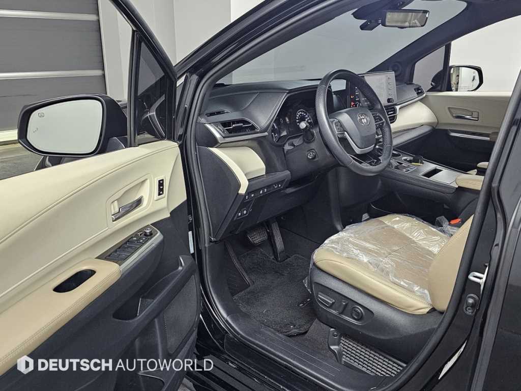 Toyota Siena - Vista 11