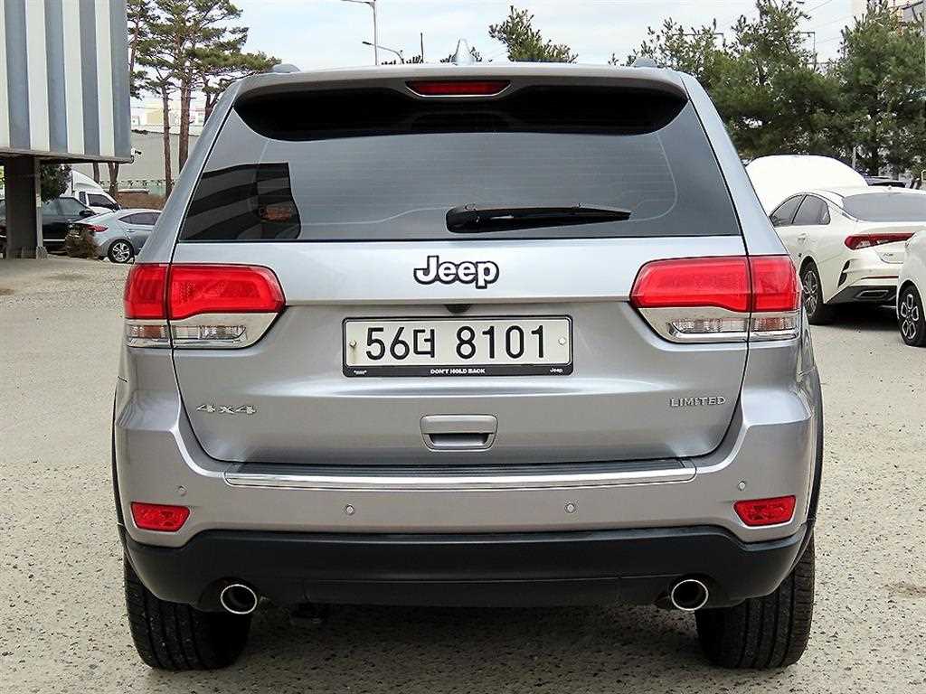 Jeep Cherokee - Vista 4