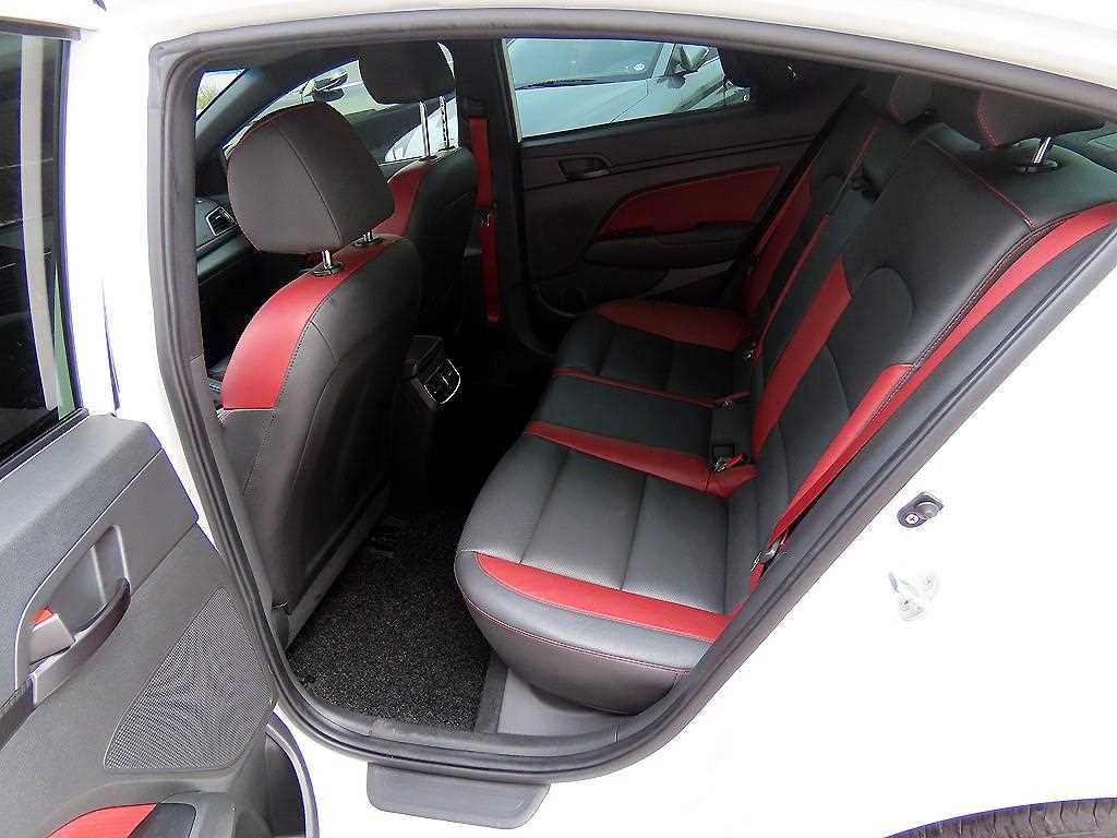 HYUNDAI Avante - Vista 6