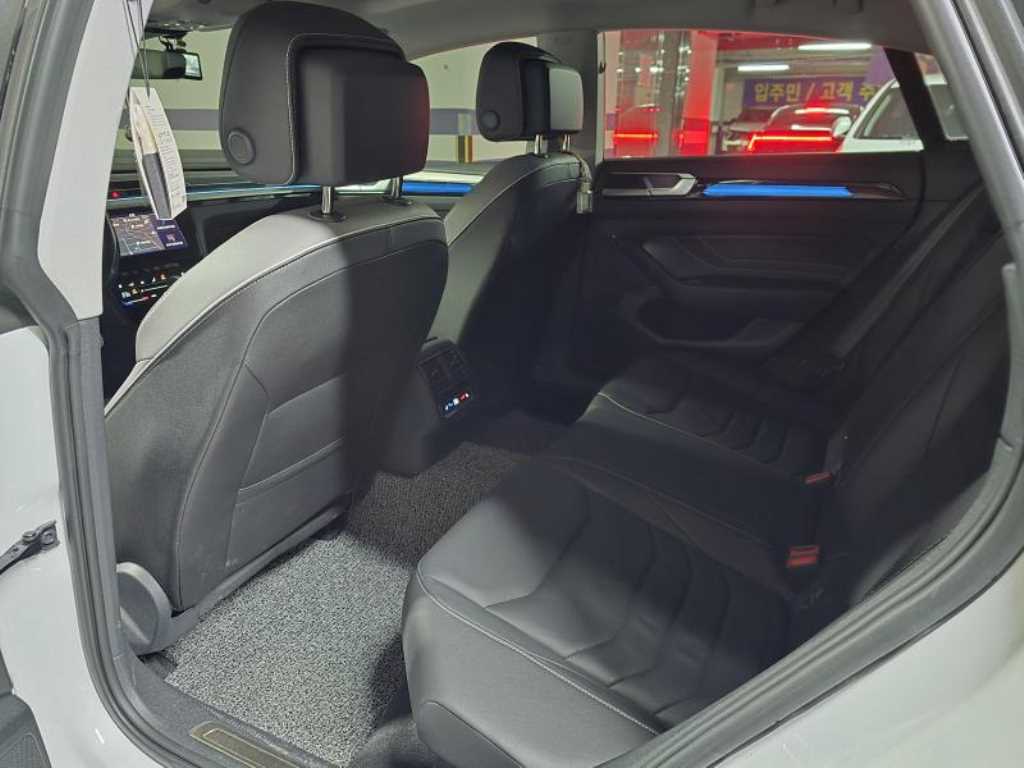 Volkswagen Arteon - Vista 7