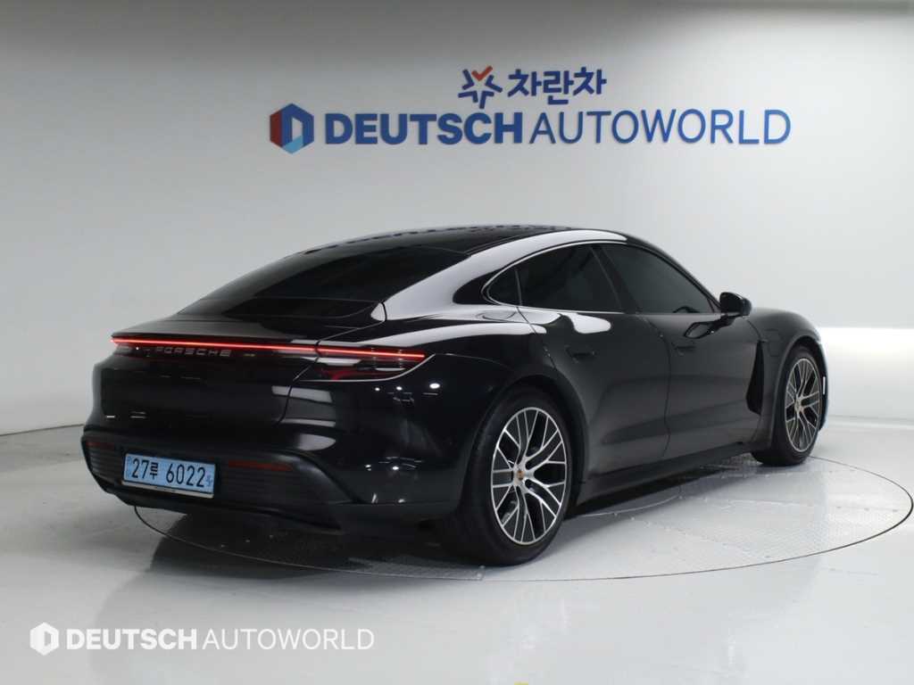 Porsche Taycan - Vista 2