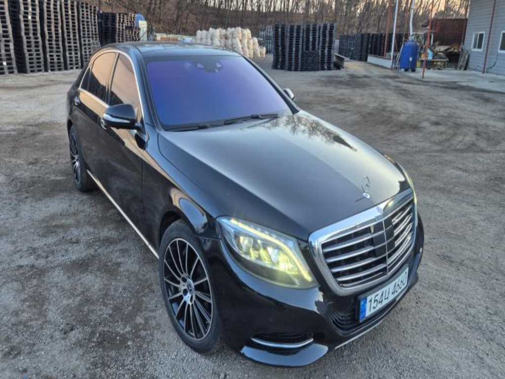 Mercedes Benz S Class - Vista 3