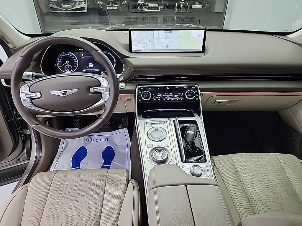 Genesis GV80 - Vista 7