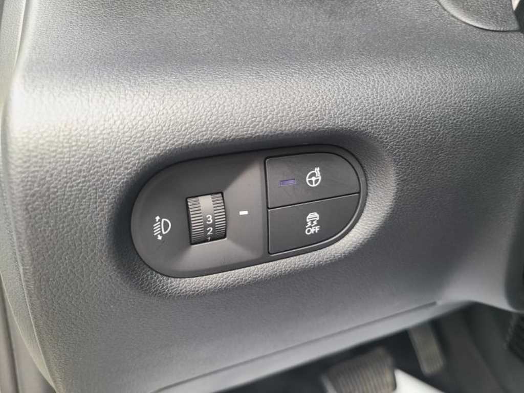 HYUNDAI Casper - Vista 10