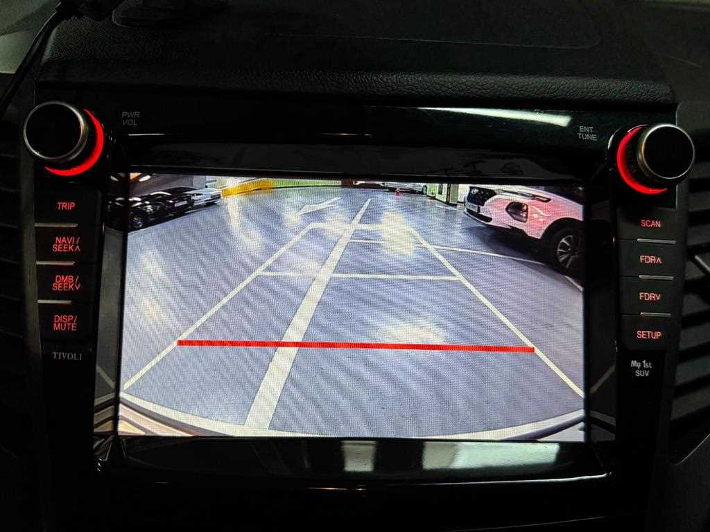 Ssangyong Tivoli - Vista 12