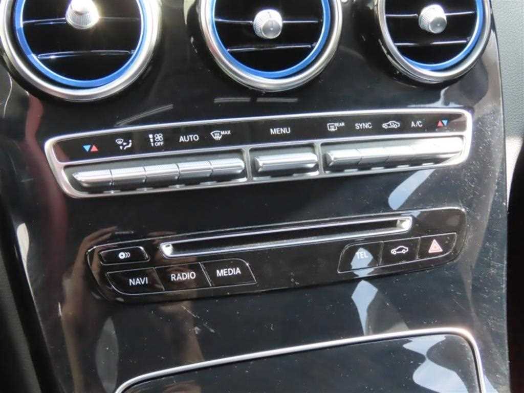 Mercedes Benz C Class - Vista 8