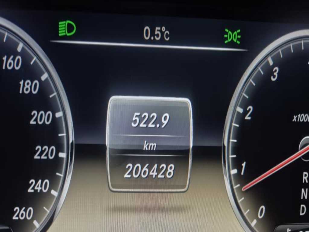 Mercedes Benz S Class - Vista 9