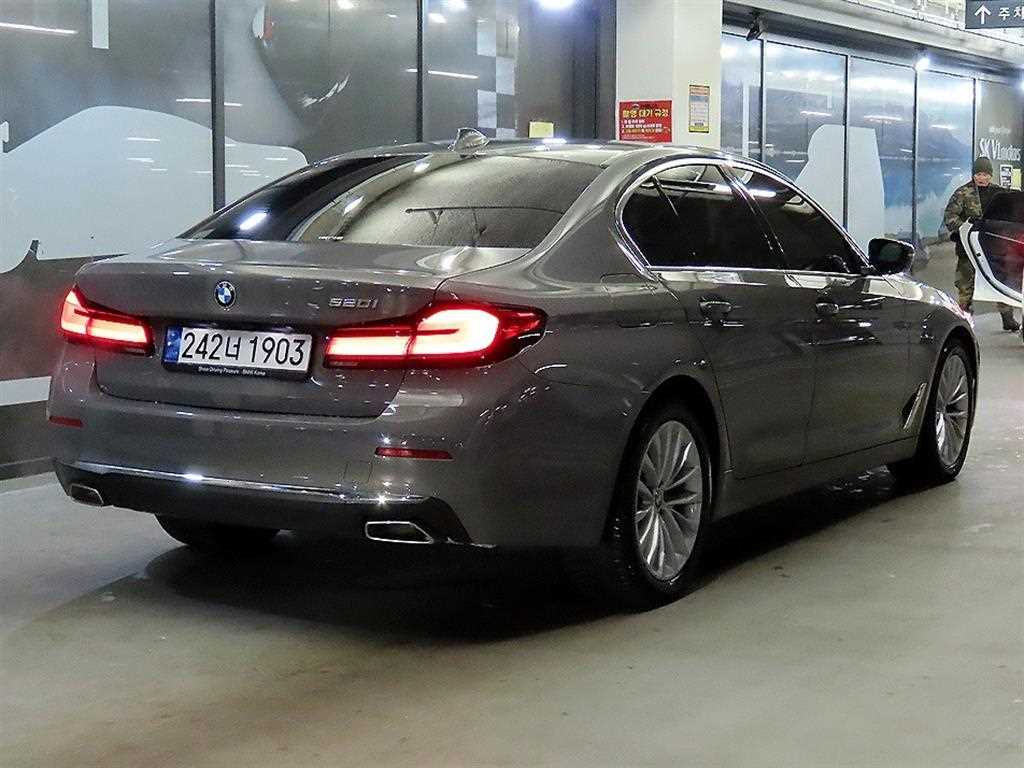 BMW 5 Series - Vista 4