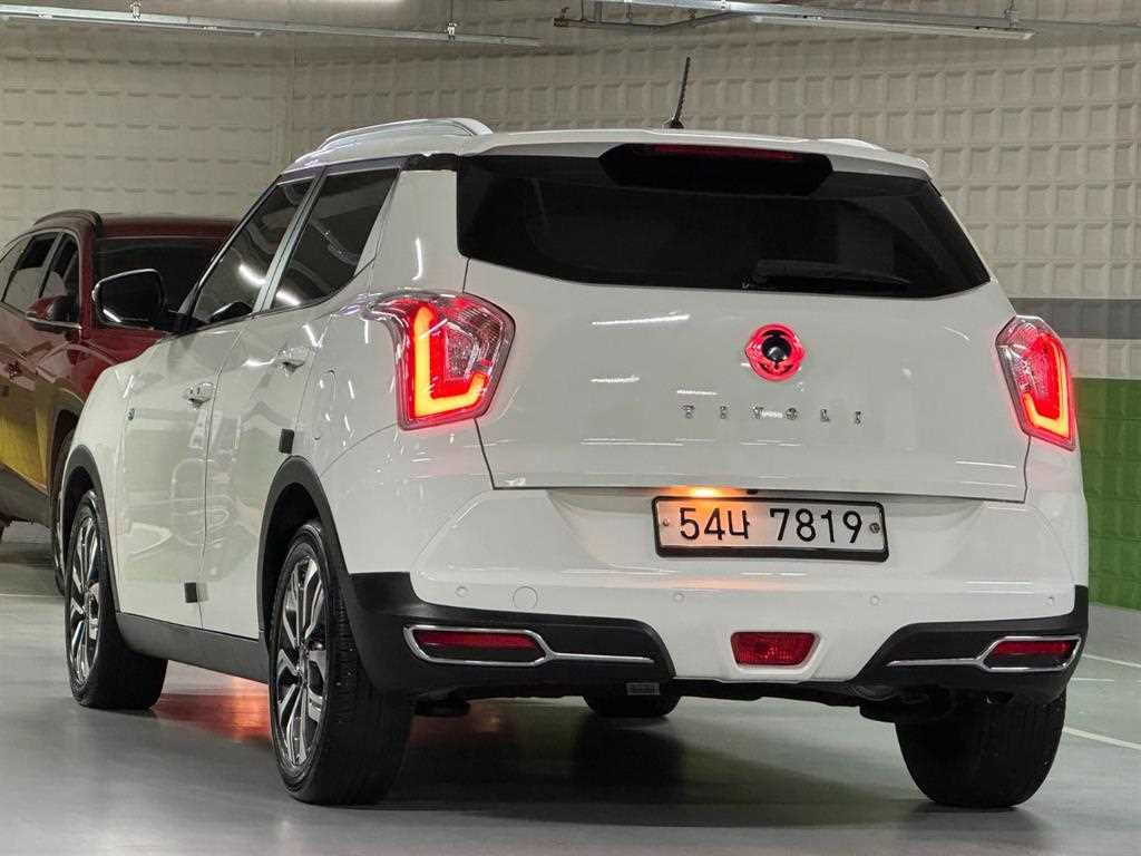 Ssangyong Tivoli - Vista 4