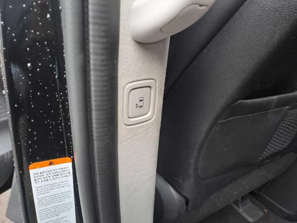 HYUNDAI Staria - Vista 9