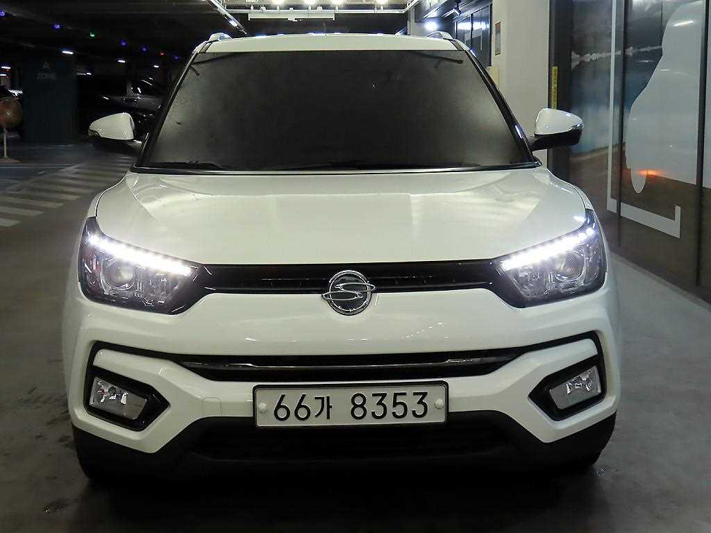 Ssangyong Tivoli - Vista 2