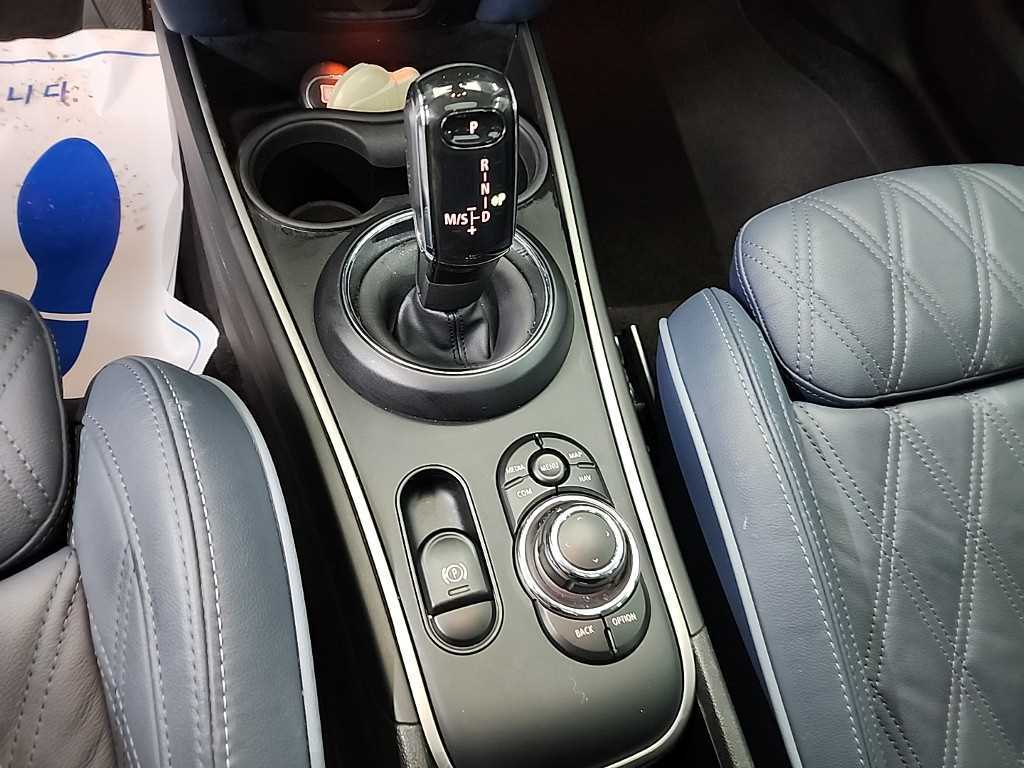 Mini Countryman - Vista 8