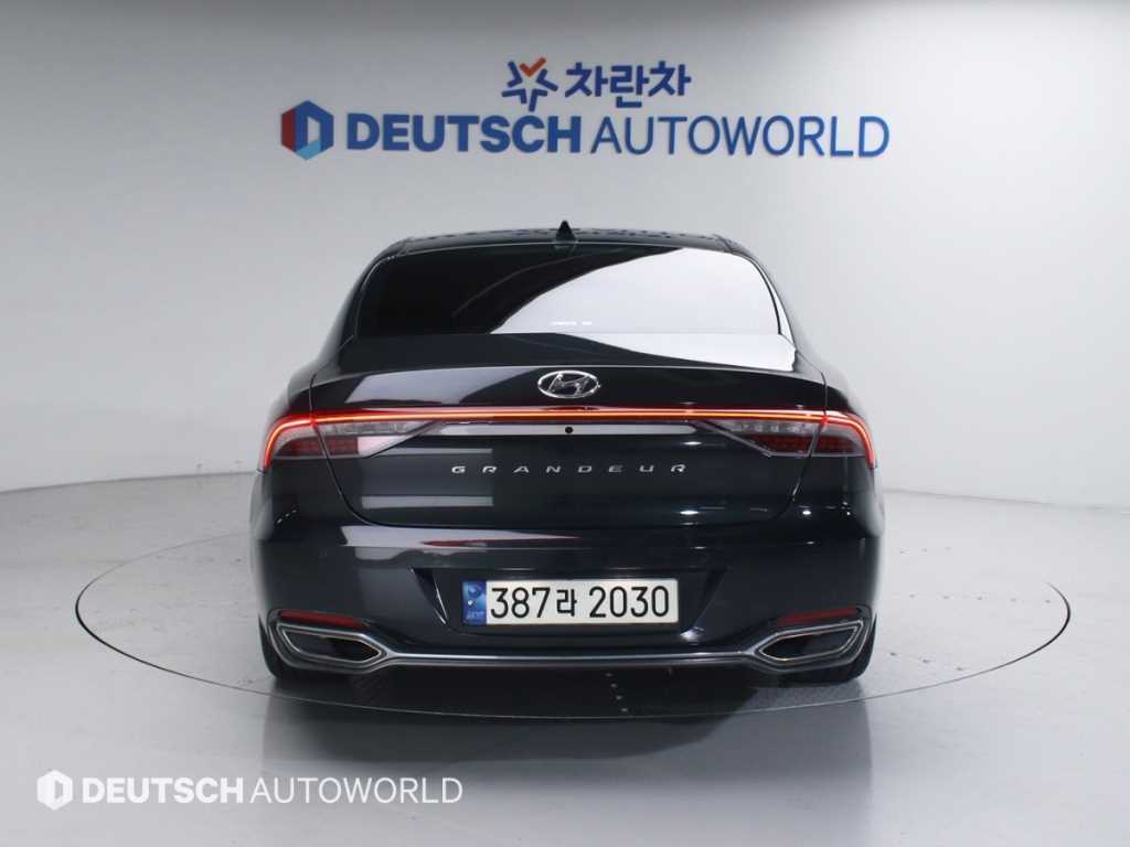 HYUNDAI Grandeur - Vista 4