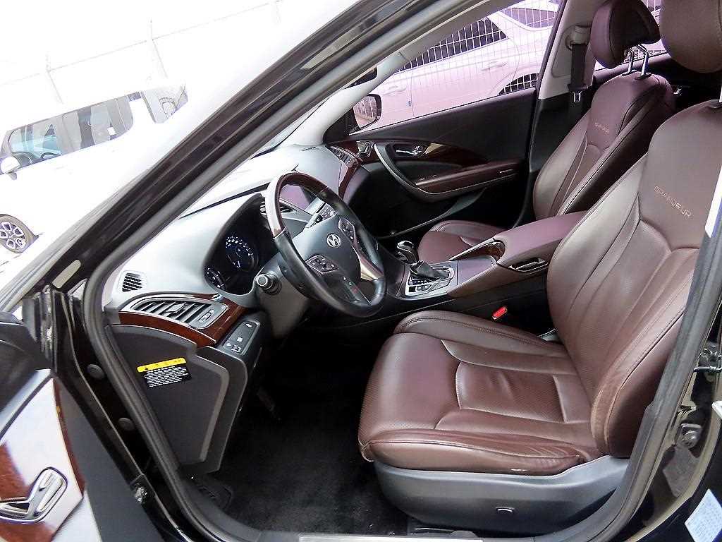 HYUNDAI Grandeur - Vista 5