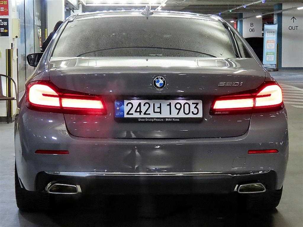BMW 5 Series - Vista 5