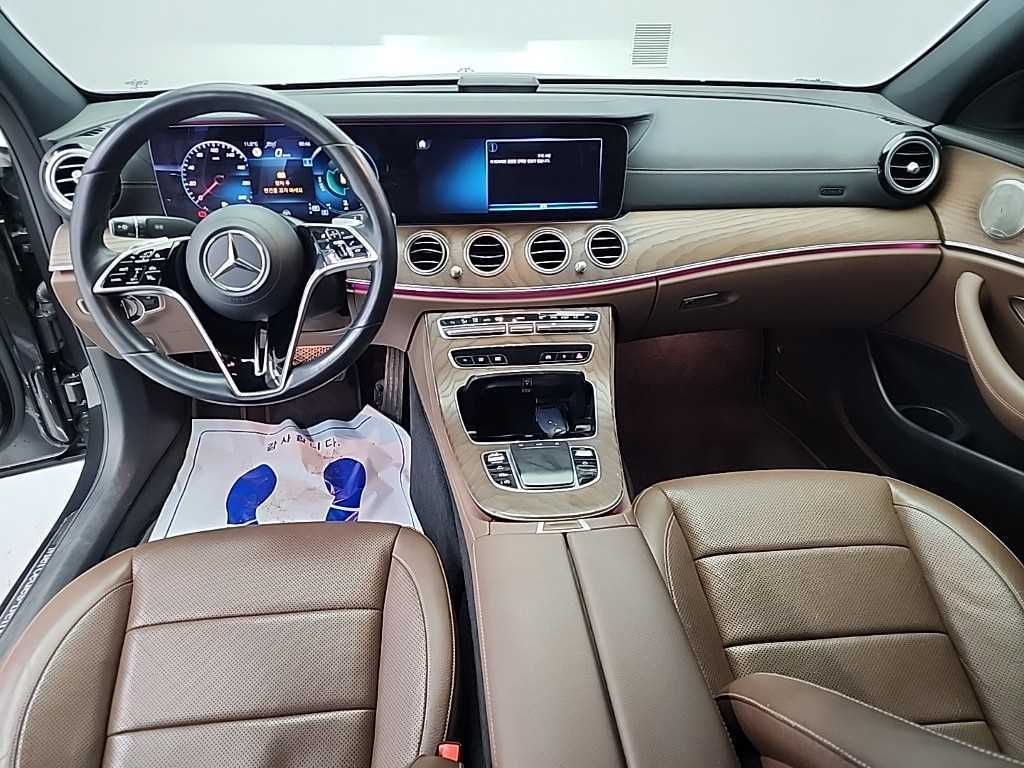 Mercedes Benz E class - Vista 7