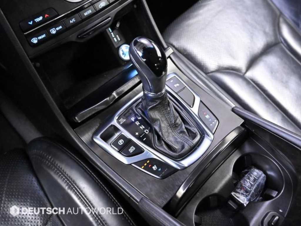 HYUNDAI Grandeur - Vista 10