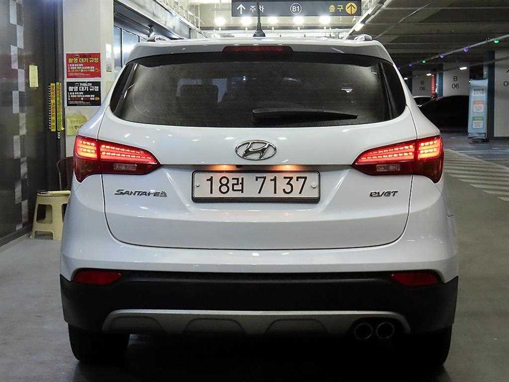 HYUNDAI Santa Fe - Vista 5