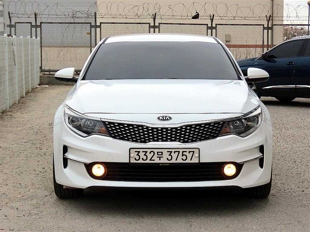 KIA K5 2016 Blanco - Importación desde Corea - HF Imports Iquique - Foto 1