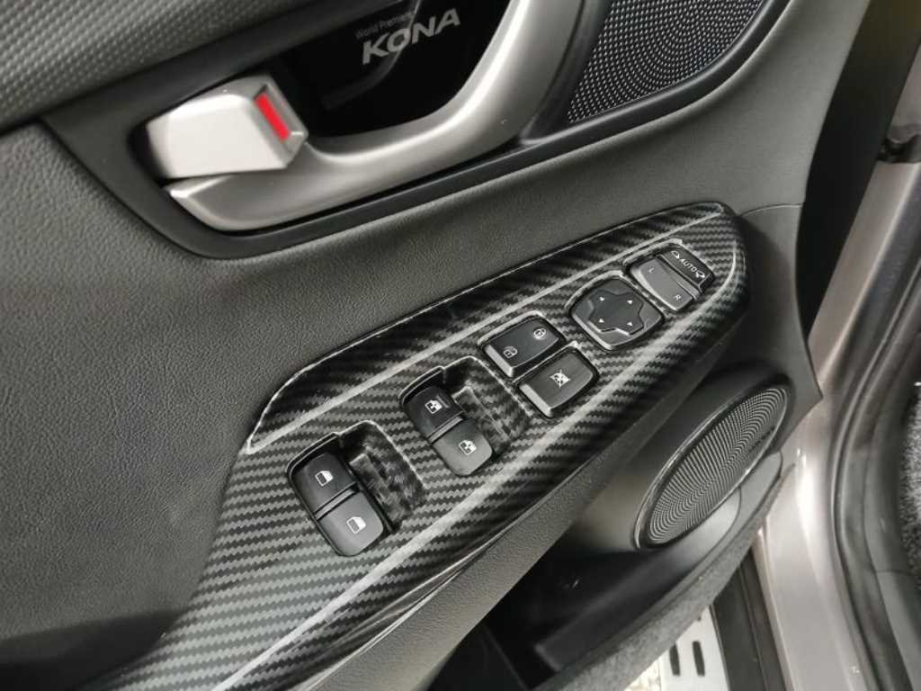 HYUNDAI Kona - Vista 10