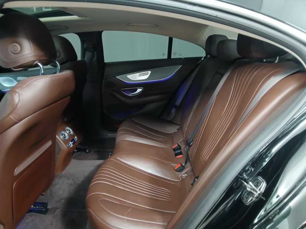 Mercedes Benz CLS Class - Vista 7