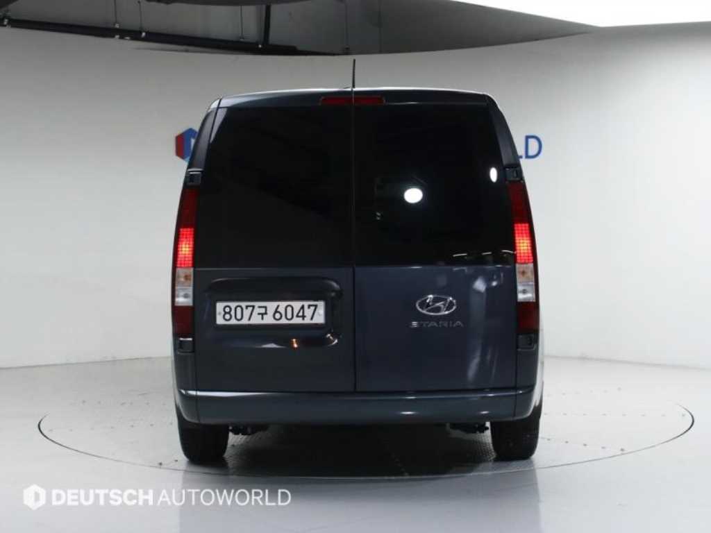 HYUNDAI Staria - Vista 4